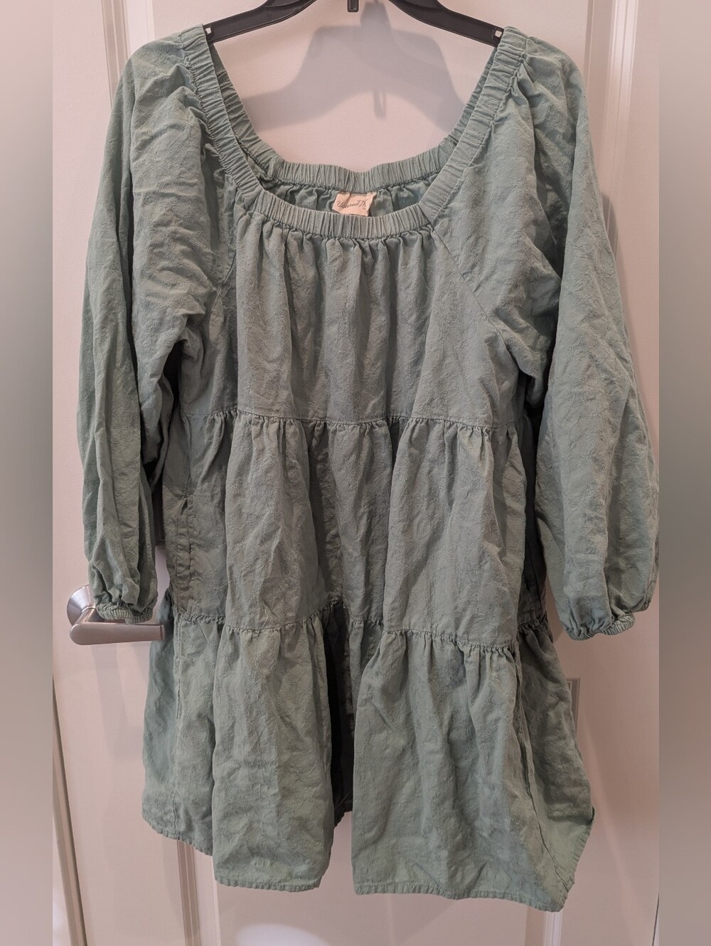 Universal Thread Tiered Tunic Top (M)
